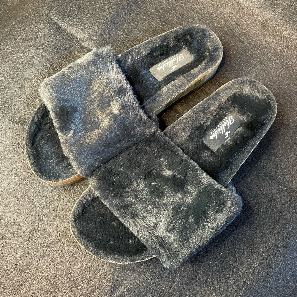 Black fuzzy faux fur slippers from Hollister
